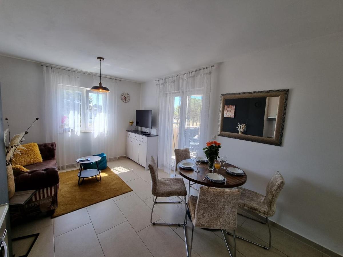Apartman Marija Biograd Na Moru Exterior foto